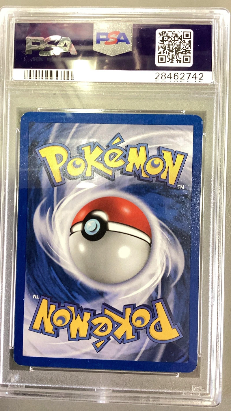 2000 Pokemon Rocket 8 Dark Gyarados-holo Prerelease PSA 8