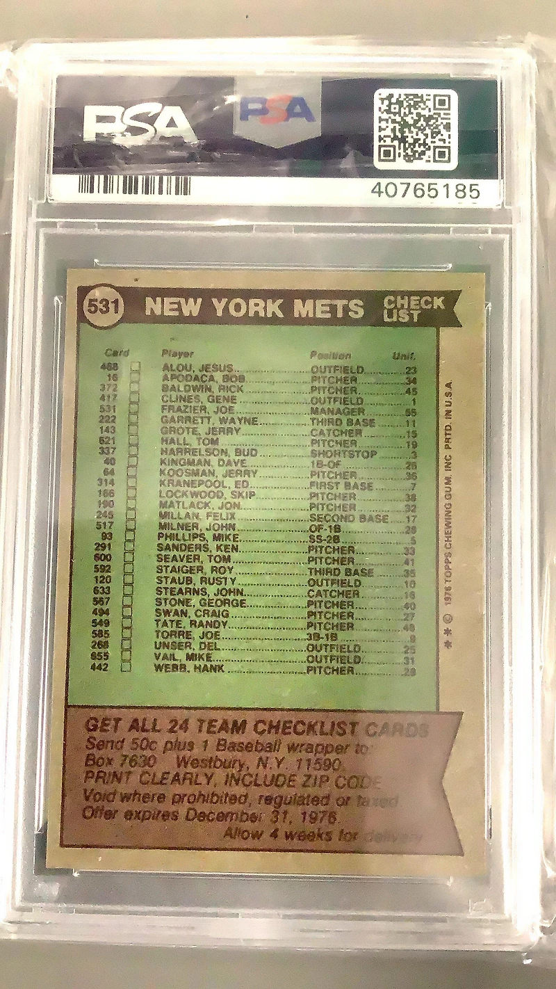 1976 Topps 531 Mets Team PSA 8