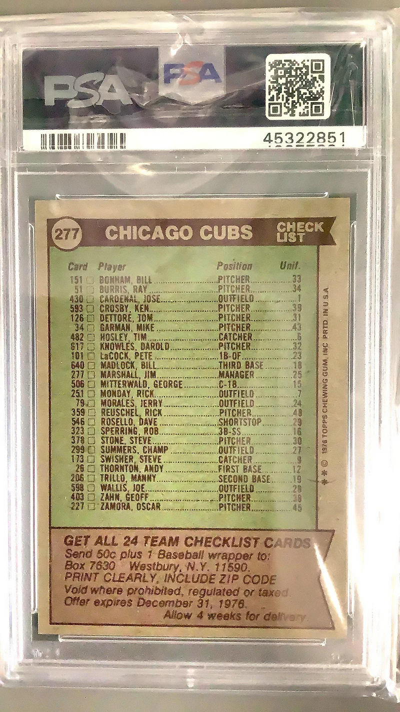 1976 Topps 277 Cubs Team PSA 8