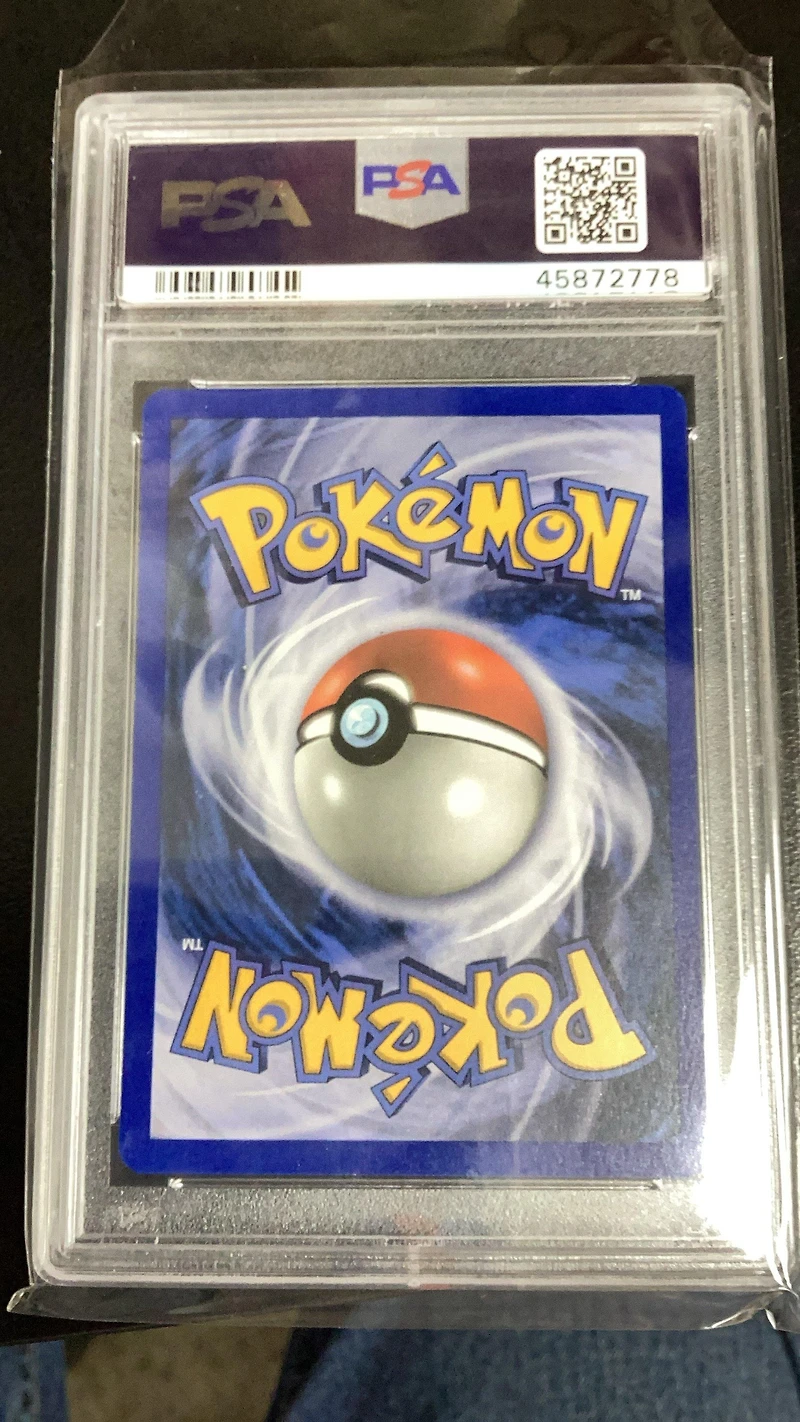 2003 Pokemon Skyridge 85 Pineco-reverse Foil PSA 9