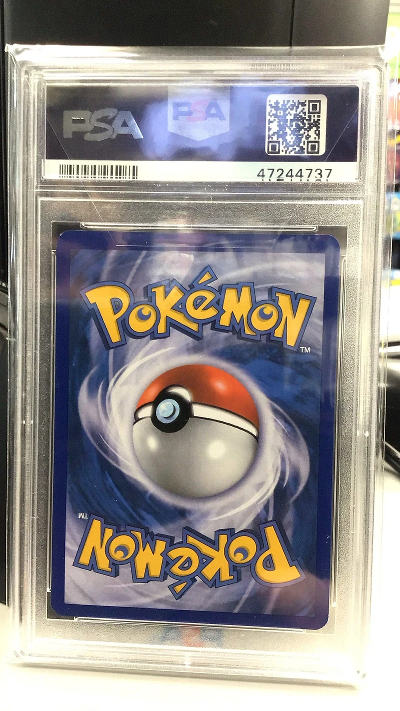 2009 Pokemon Platinum Arceus 4 Kabutops-holo PSA 8