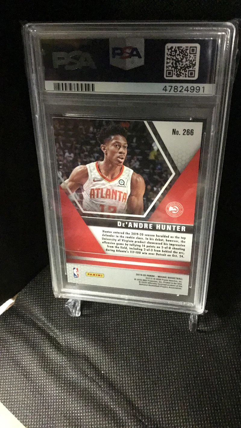2019 Panini Mosaic 266 De'andre Hunter PSA 9