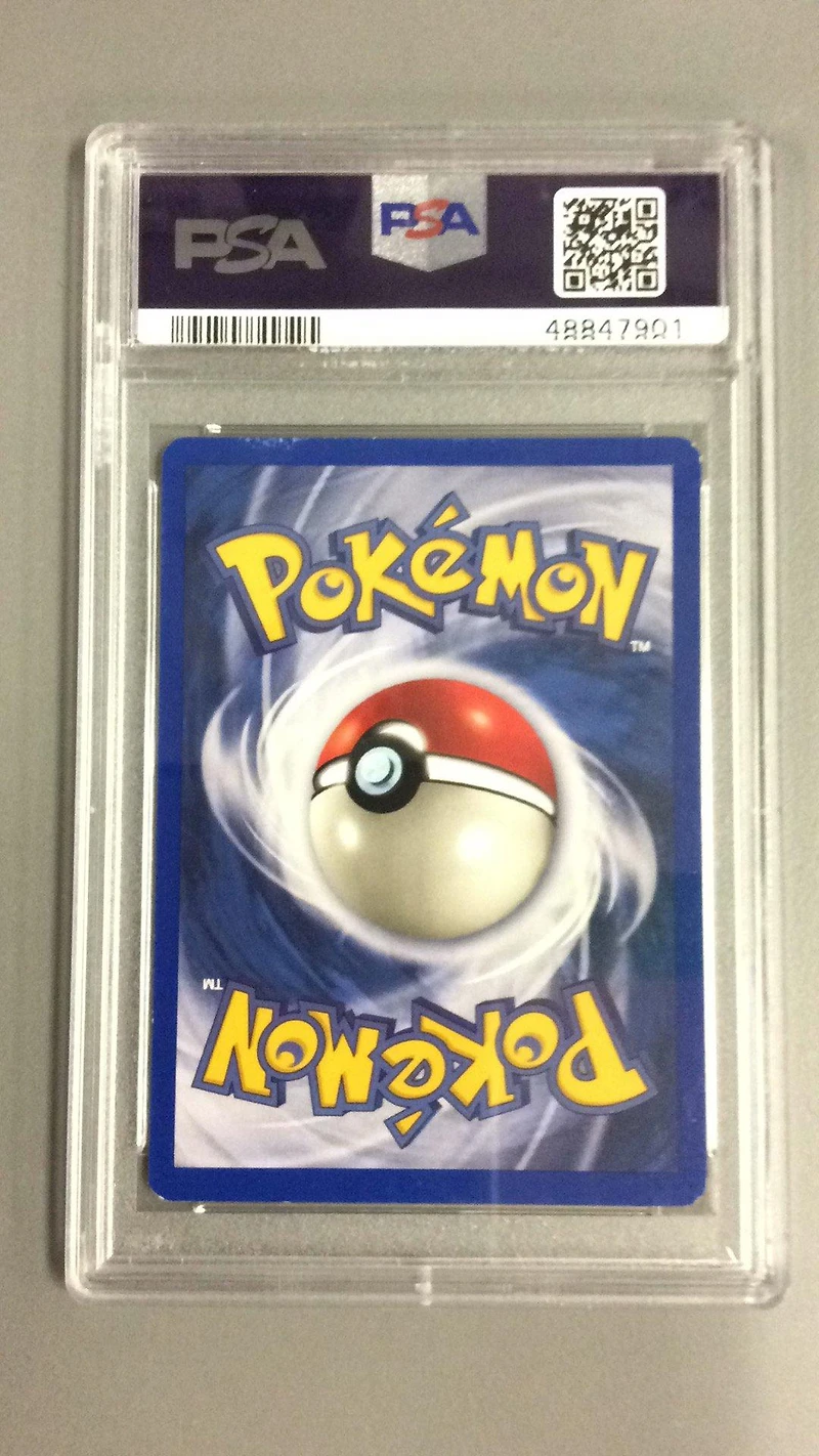 2002 Pokemon Neo Destiny 25 Light Machamp PSA