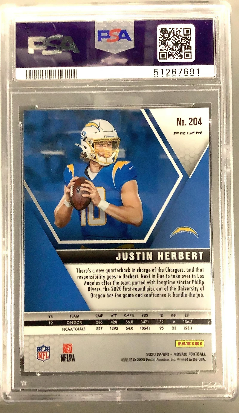 2020 Panini Mosaic 204 Justin Herbert Green Mosaic PSA