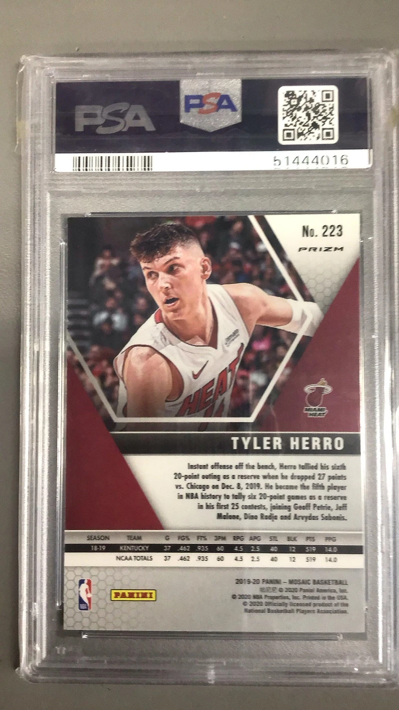 2019 Panini Mosaic 223 Tyler Herro PSA