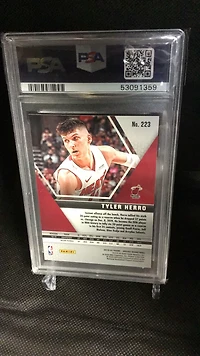 2019 Panini Mosaic 223 Tyler Herro PSA