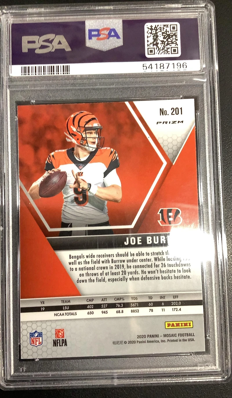 2020 Panini Mosaic 201 Joe Burrow Camo Pink PSA