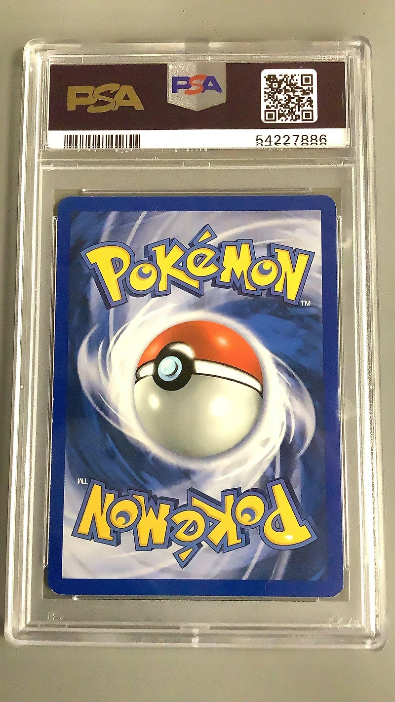 2000 Pokemon Gym Heroes 27 Lt. Surge's Electabuzz PSA 8