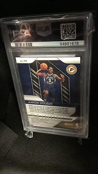 2018 Panini Prizm 114 Aaron Holiday PSA 10