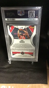 2019 Panini Prizm 107 James Harden Fast Break Prizm PSA 8