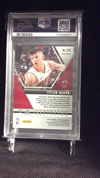 2019 Panini Mosaic 223 Tyler Herro Silver Prizm PSA 9