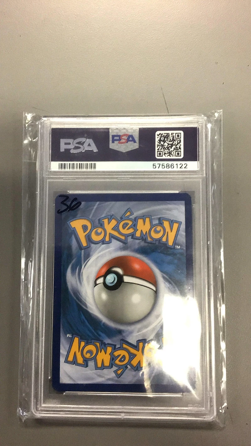 2020 Pokemon Sword & Shield Vivid Voltage 030 Vaporeon-reverse Foil PSA