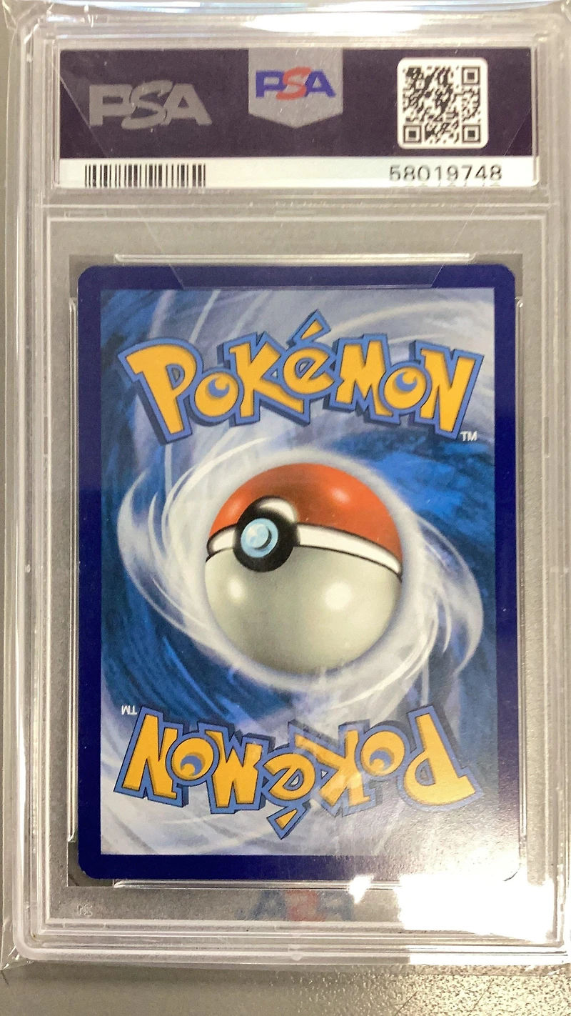2020 Pokemon Sword & Shield Champion's Path 010 Centiskorch-holo PSA 9