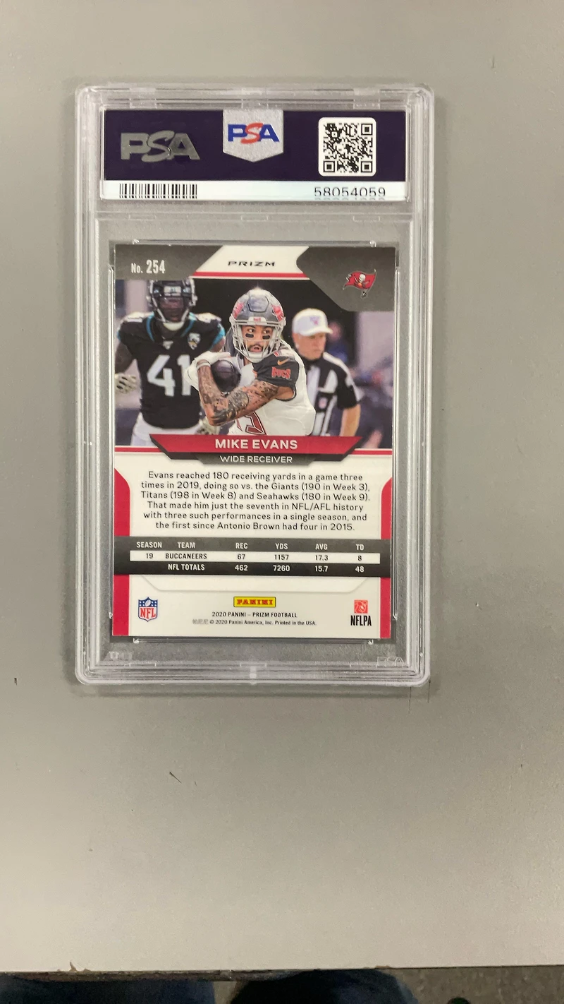 2020 Panini Prizm 254 Mike Evans Disco Prizm PSA 9