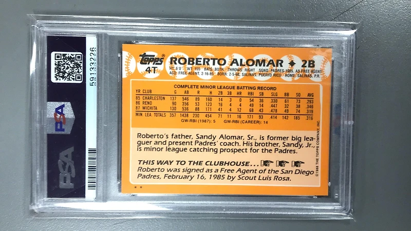 1988 Topps Traded 4t Roberto Alomar PSA 8