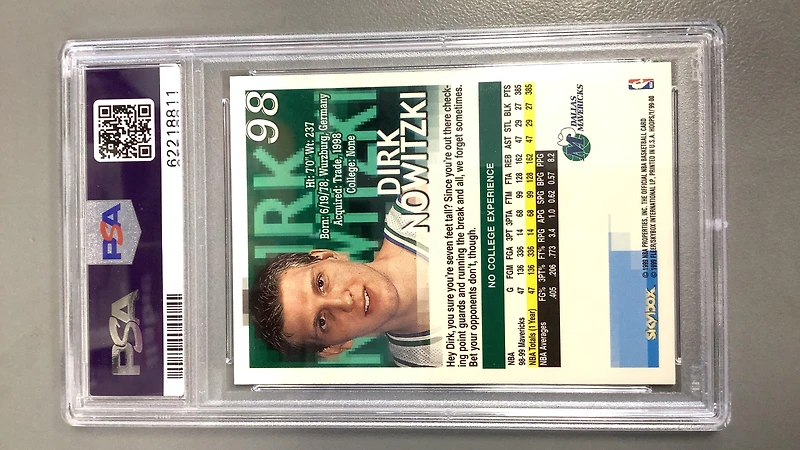1999 Hoops 98 Dirk Nowitzki PSA 8
