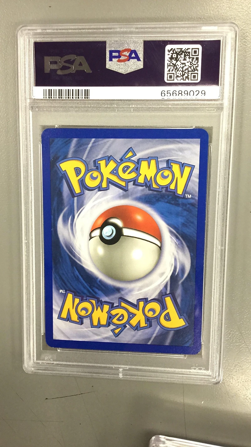 2002 Pokemon Expedition 49 Golem-reverse Foil PSA 8