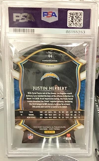 2020 Panini Select Justin Herbert Die-cut Light Blue Prizm PSA