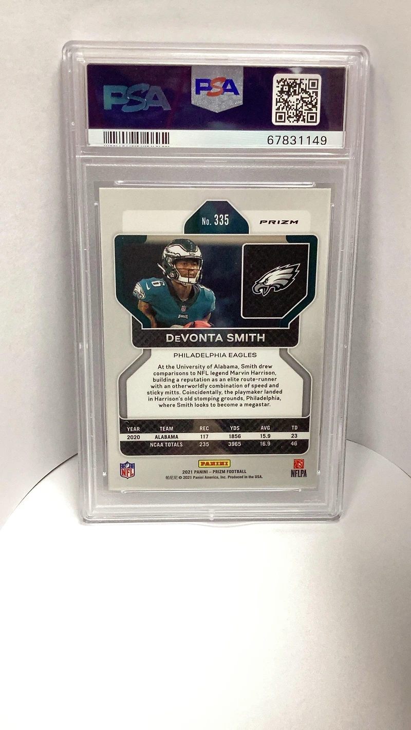 2021 Panini Prizm 335 Devonta Smith Red/white/blue Prizm PSA 10