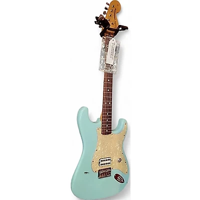 Used 2001 Fender Tom Delonge Signature Stratocaster Daphne Blue Solid Body Electric Guitar