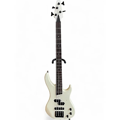 Used B.C. Rich INNOVATOR Vintage White Electric Bass Guitar