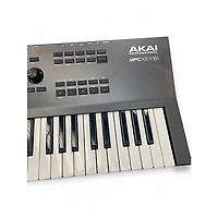Used Akai Professional MPC Key Keyboard Workstation