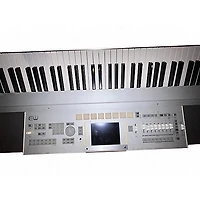 Used KORG M3 88 Key Keyboard Workstation