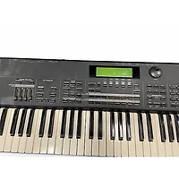 Used Roland XP-60 Keyboard Workstation
