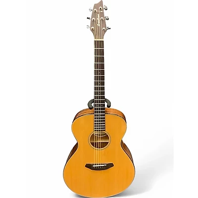 Used Breedlove Discovery Concert Natural Acoustic Guitar