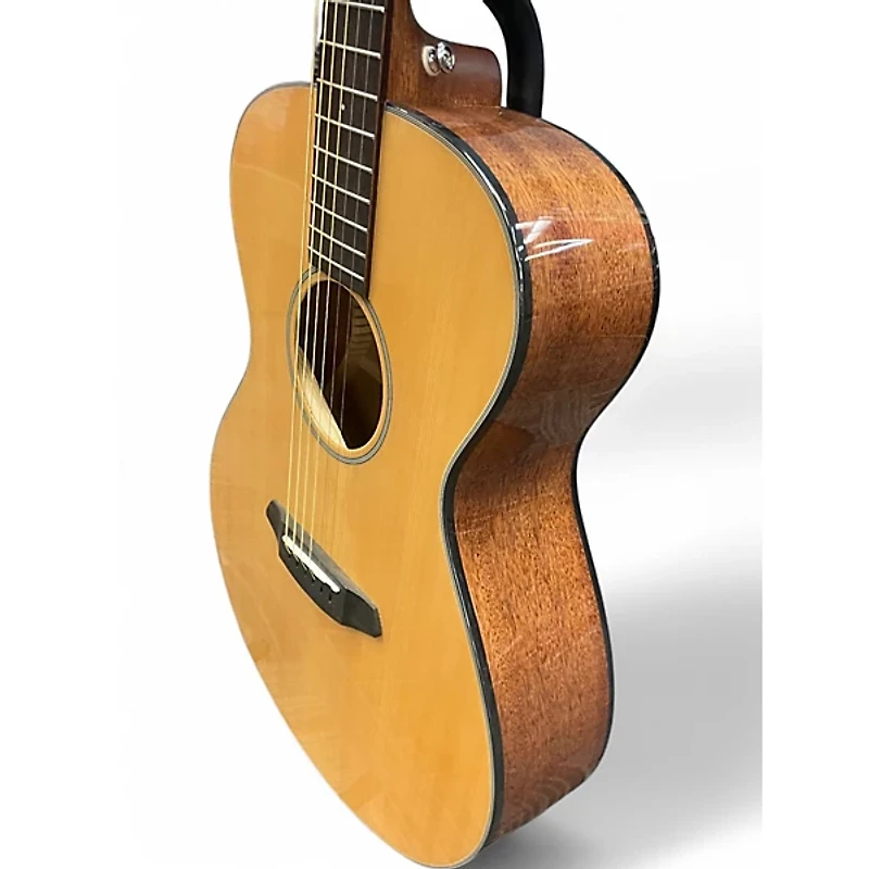 Used Breedlove Discovery Concert Natural Acoustic Guitar