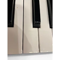 Used M-Audio KEYSTATION MINI 32 MIDI Controller