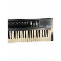 Used Native Instruments Komplete Kontrol S49 MIDI Controller