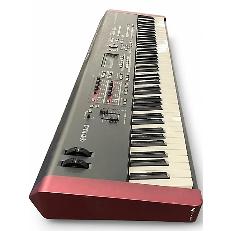 Used Yamaha MOXF8 88 Key Keyboard Workstation