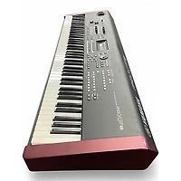 Used Yamaha MOXF8 88 Key Keyboard Workstation