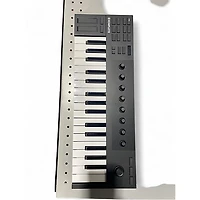 Used Native Instruments Komplete Kontrol M32