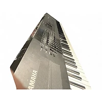 Used Yamaha Motif XF8 88 Key Keyboard Workstation