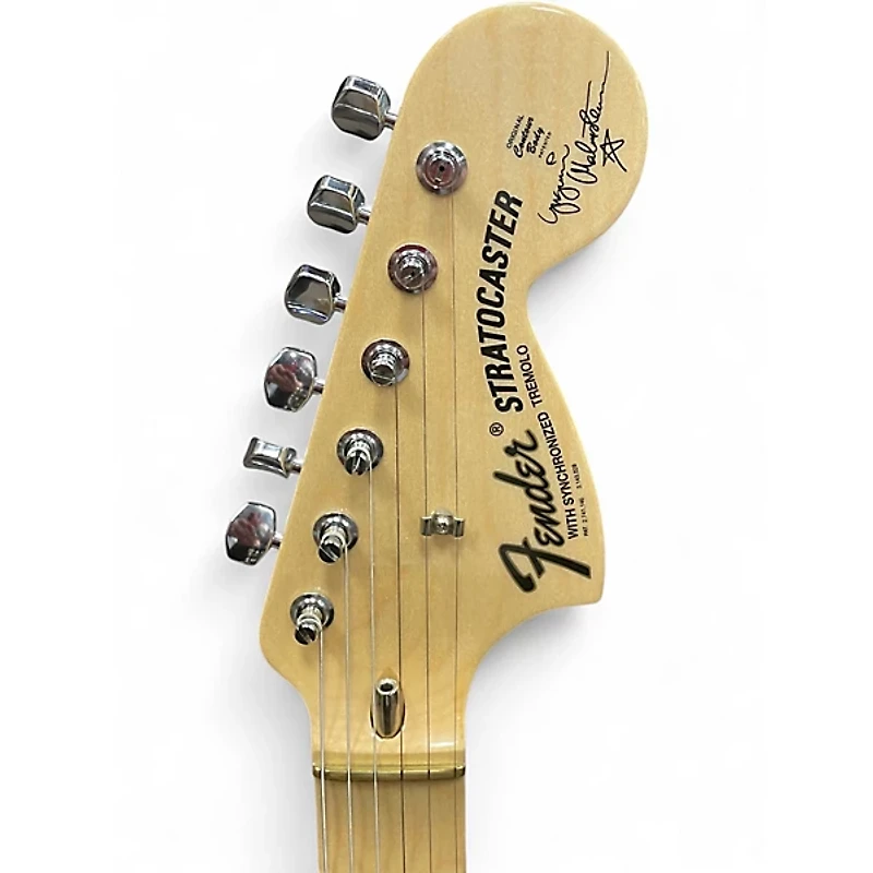 Used Fender Artist Series Yngwie Malmsteen Stratocaster Cream Solid Body Electric Guitar