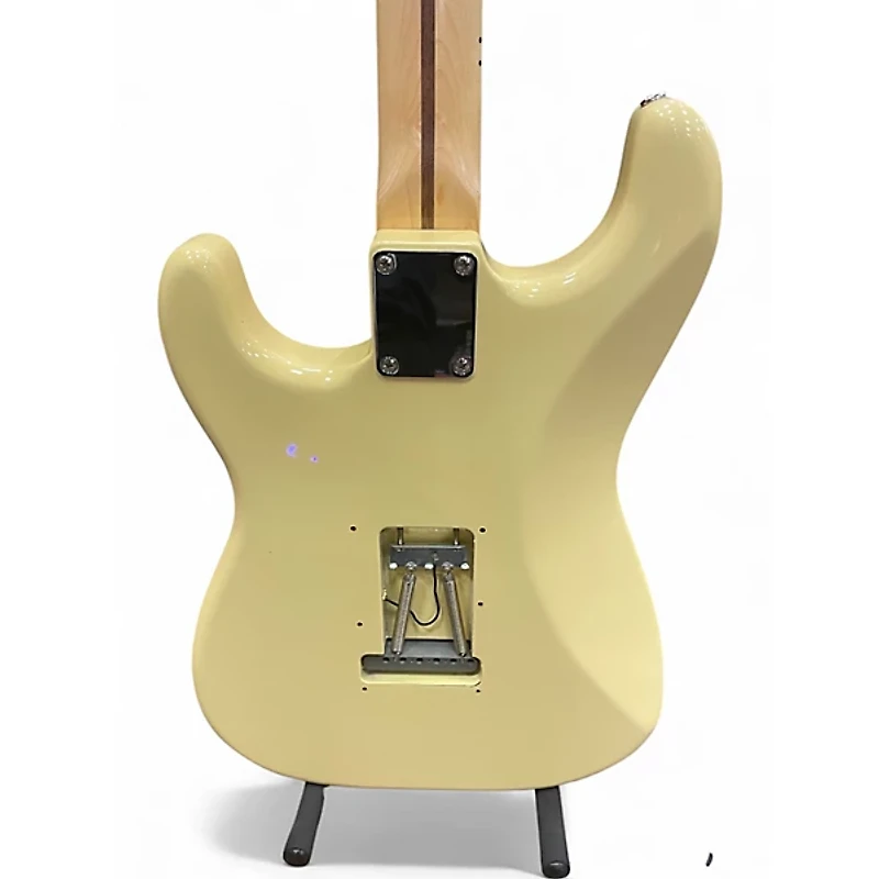 Used Fender Artist Series Yngwie Malmsteen Stratocaster Cream Solid Body Electric Guitar