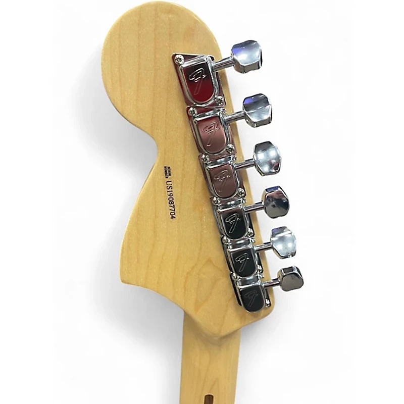 Used Fender Artist Series Yngwie Malmsteen Stratocaster Cream Solid Body Electric Guitar