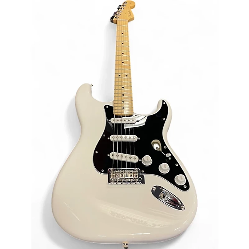 Used Fender Player Stratocaster White Solid Body Electric Guitar