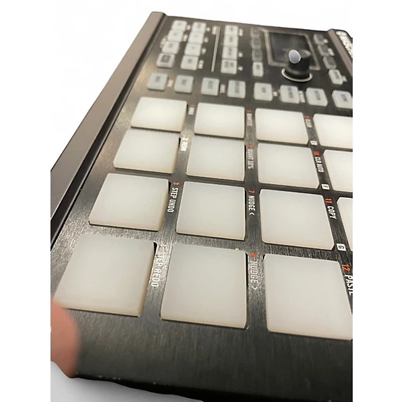 Used Native Instruments Maschine Mikro MKII MIDI Controller