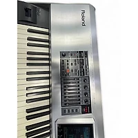 Used Roland Fantom G8 88 Key Keyboard Workstation