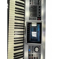Used Roland Fantom G8 88 Key Keyboard Workstation