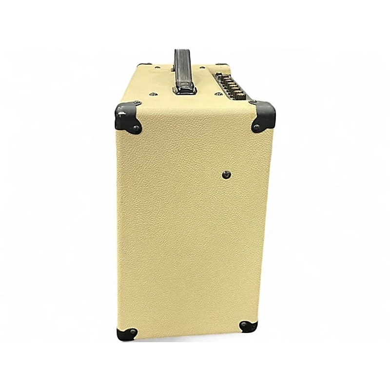 Used Roland BC-30 Guitar Combo Amp