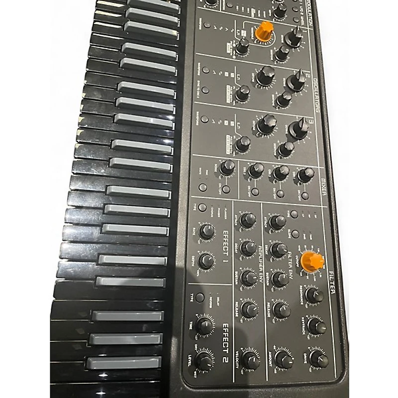 Used Studiologic SLEDGE Synthesizer