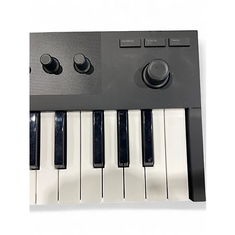 Used Native Instruments KOMPLETE KONTROL M32 MIDI Controller