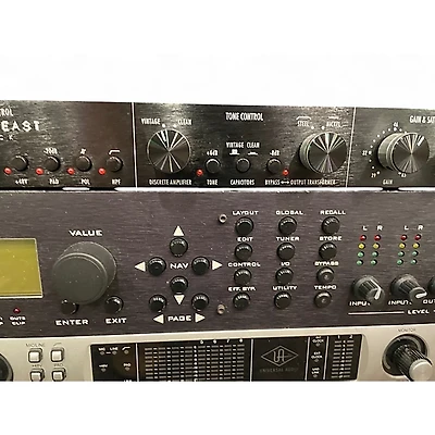 Used Fractal Audio AX8 Effect Processor