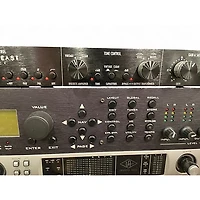 Used Fractal Audio AX8 Effect Processor