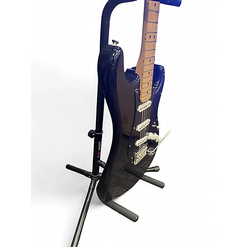 Used Fender Special Edition Player Stratocaster Black Solid Body Electric Guitar