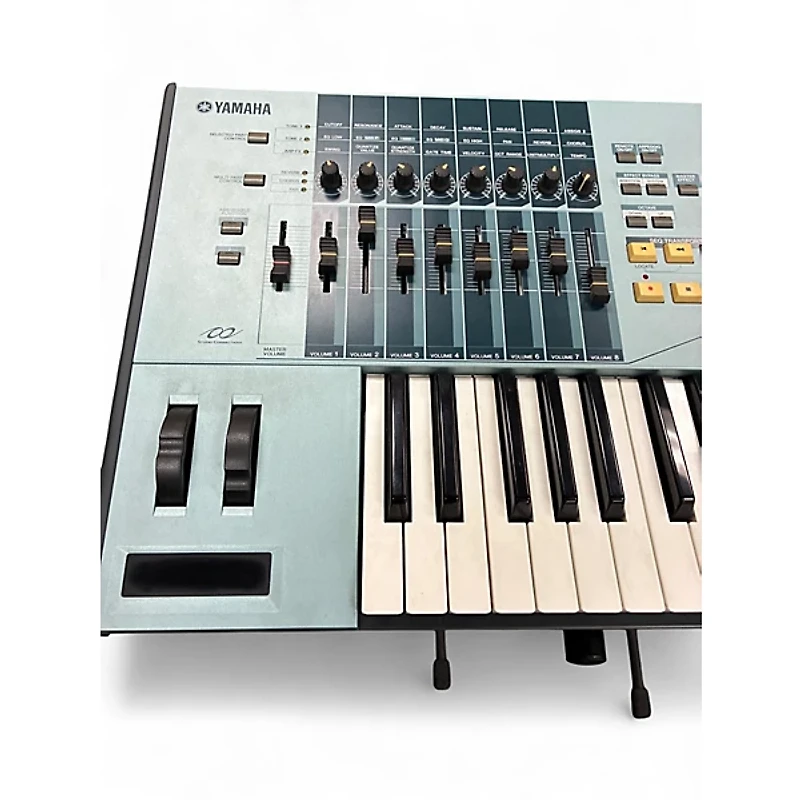 Used Yamaha Motif XS6 61 Key Keyboard Workstation